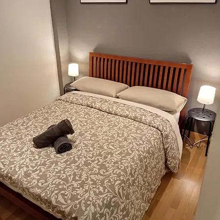 Two Private Available In The Center Metro L5 & L1 Guest house